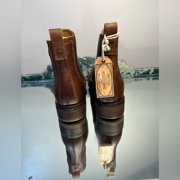 Fat Face Chelsea Brogue Boots. - Picture 5 of 10